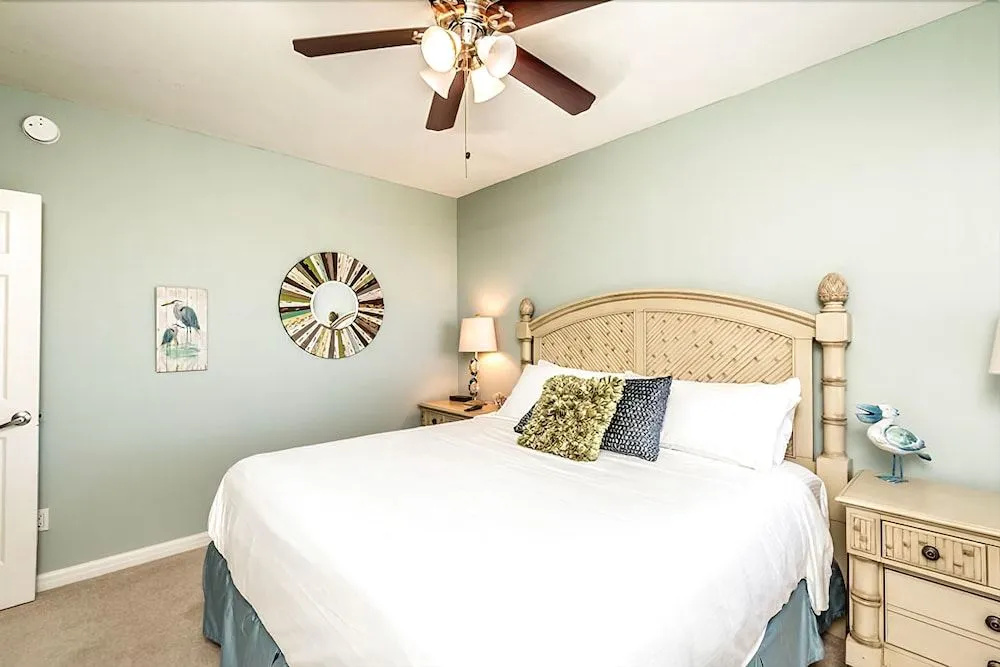 Beach Front Destination 3 Bedroom Holiday Home by Five Star Properties