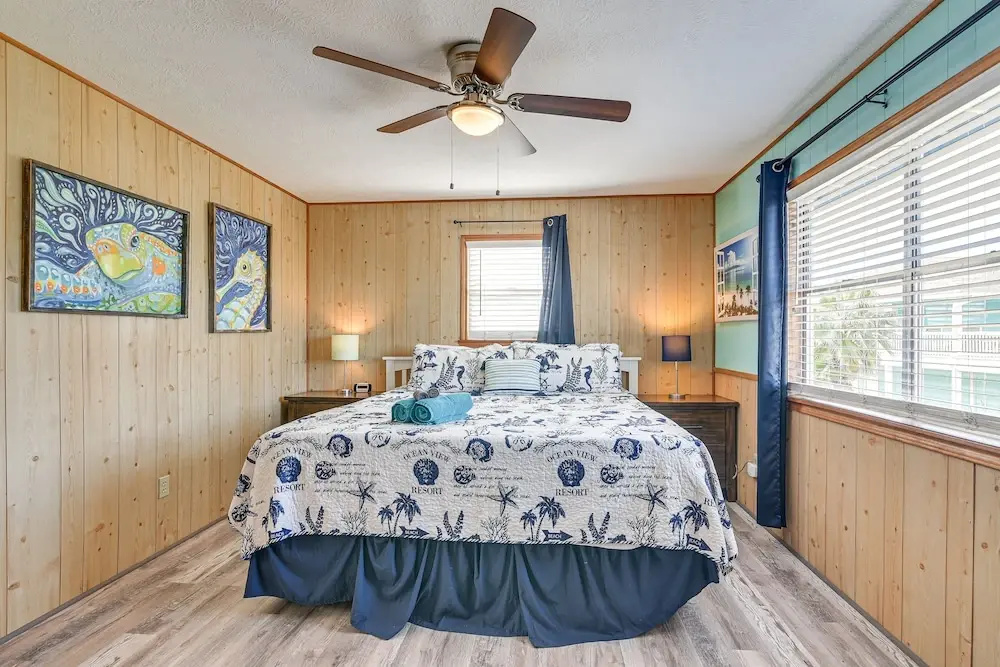 1/2 Mi to Gulf: Family Home in Crystal Beach!