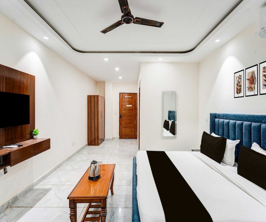 Hotel O Sector 18 Noida Formerly Terrene Empire