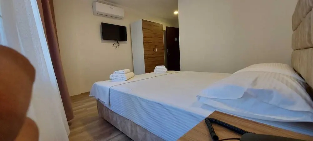 Alp Otel