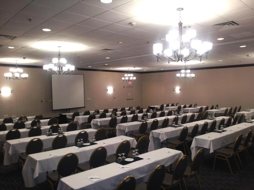 Holiday Inn St. Louis Airport West Earth City by IHG