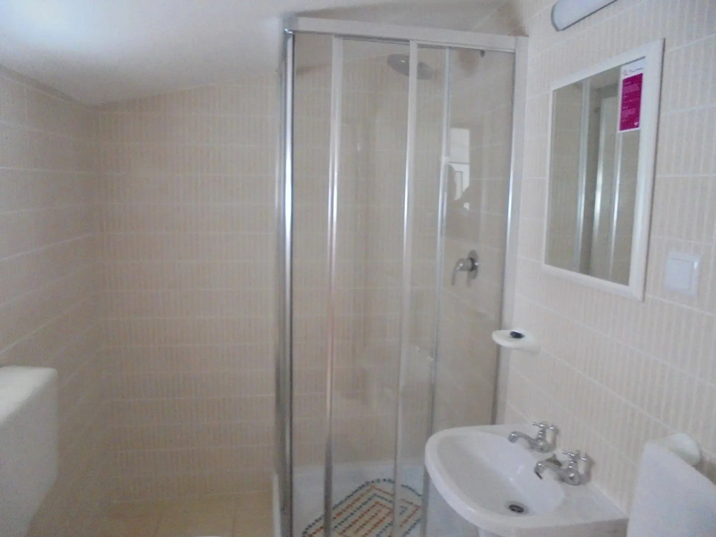 Lagos City Center Guest House & Hostel