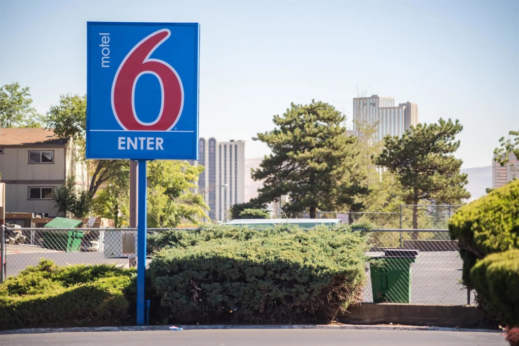 Motel 6 Reno West