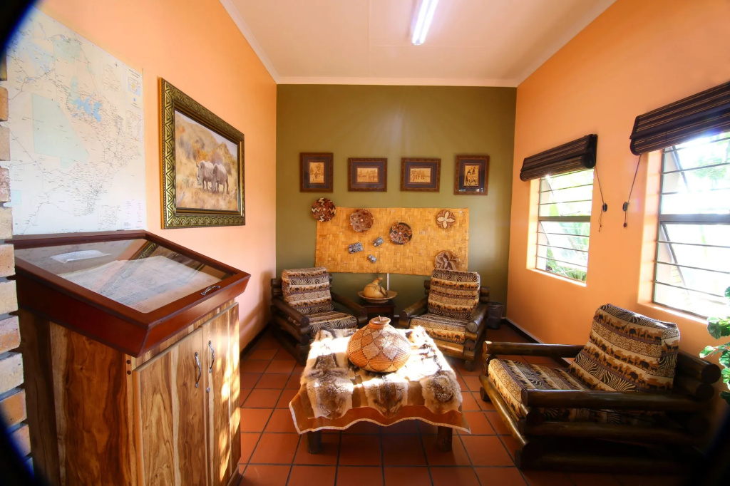 Kalahari Arms Hotel