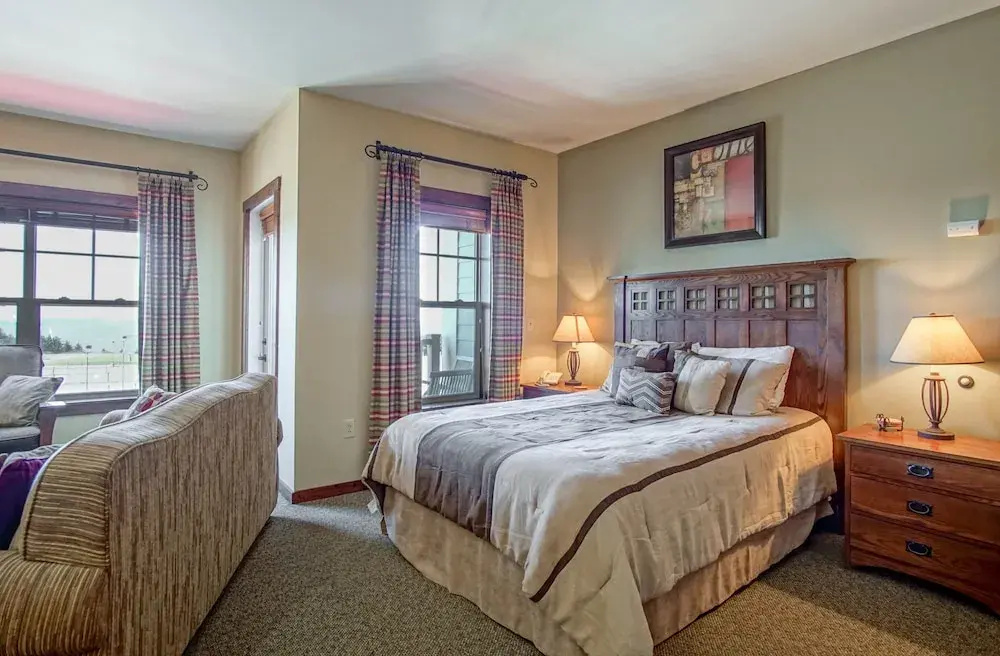 Soaring Eagle 315, Cozy Studio