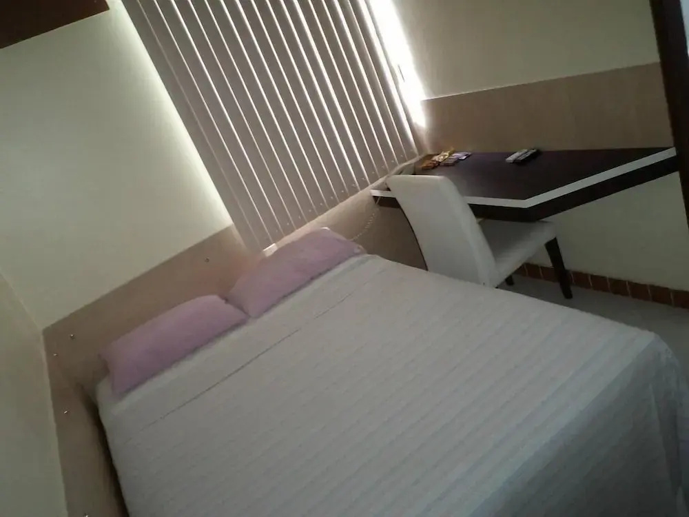Express Plaza Hotel