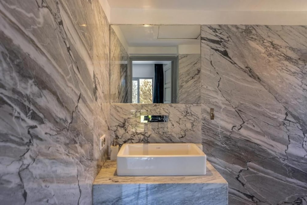 Hivernage Luxury 2BR  Parking