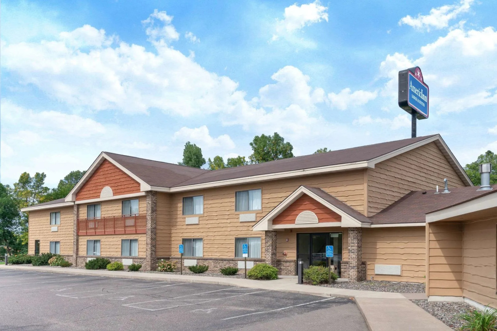 AmericInn by Wyndham Rogers