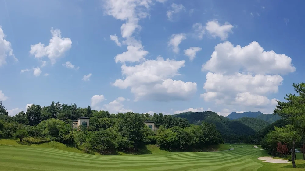 Crystal Valley CC Golden Village