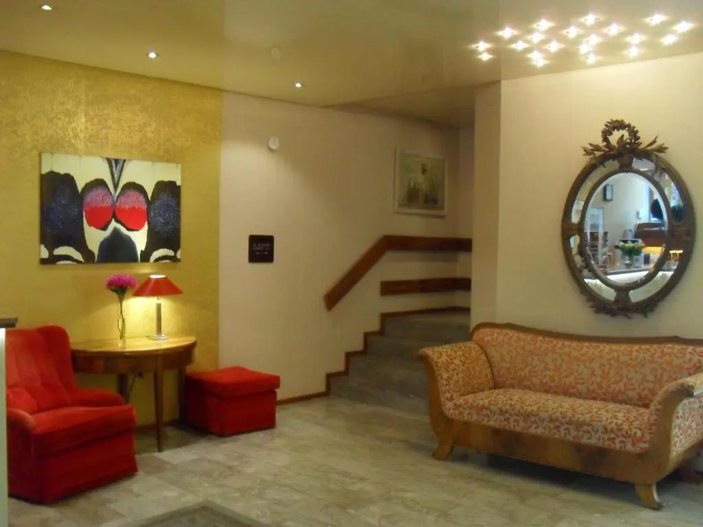 Central Hotel