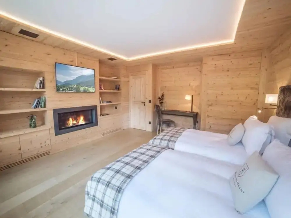 Superior Chalet With Views