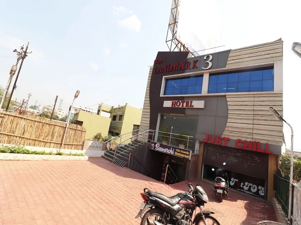 Oyo 28767 Landmark 3