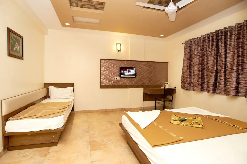 Hotel KBS Grand