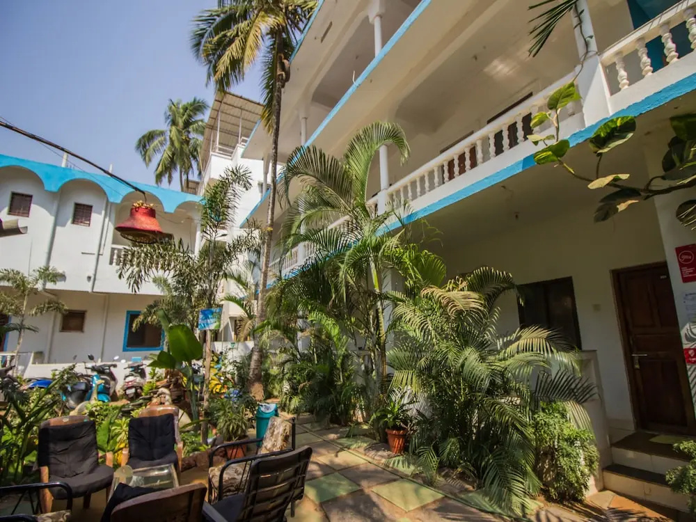OYO 13211 Home Spacious Studio Morjim Beach