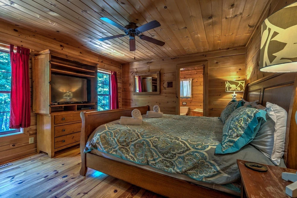Hidden Pond - 2 Br Cabin