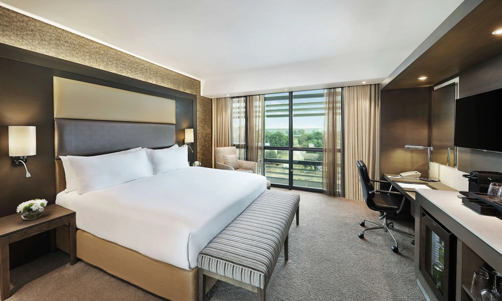 Legend Hotel Lagos Airport, Curio Collection By Hilton