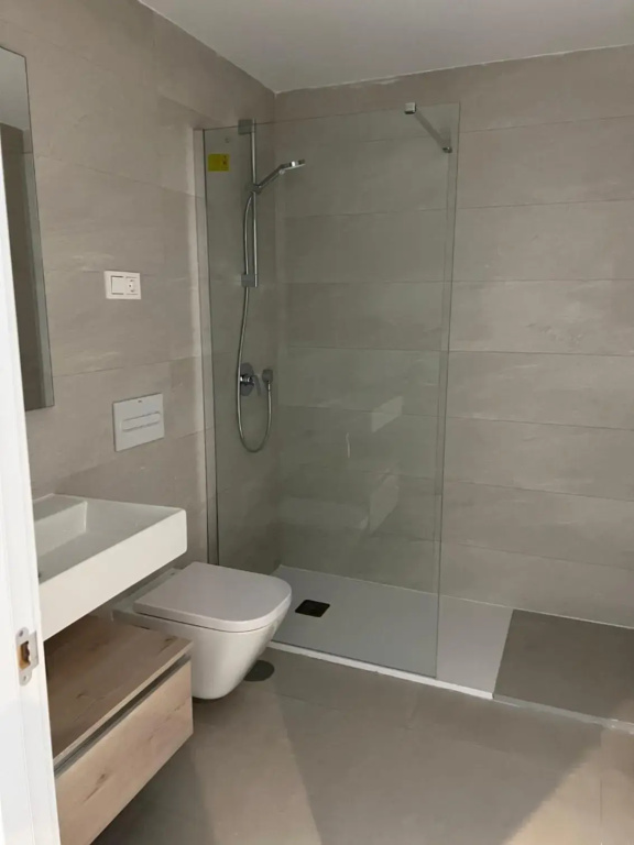 Mesas Homes luxury 4 bed apartment near the sea and port Estepona