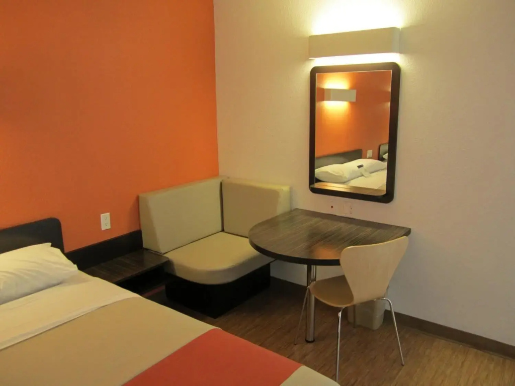 Motel 6-Anaheim, CA