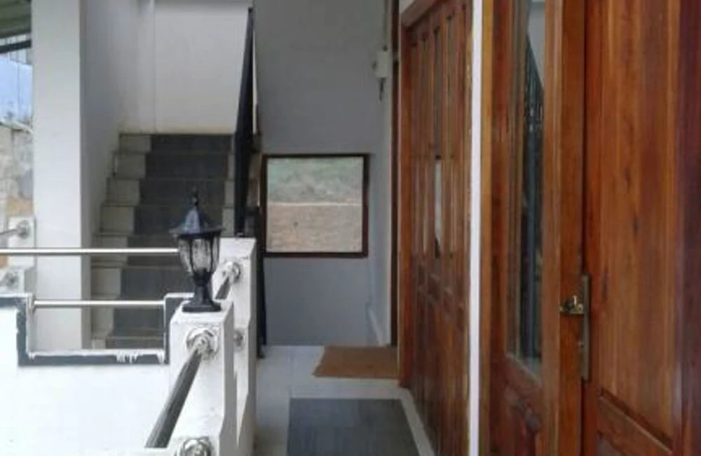 Yoho Grand Drive Guest House