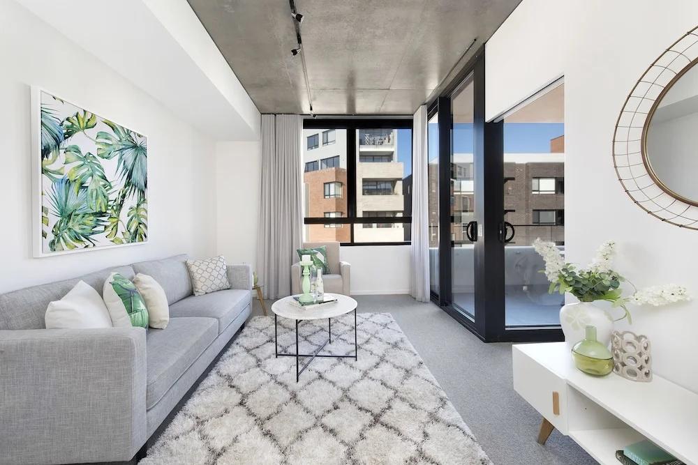 Accommodate Canberra - Azure