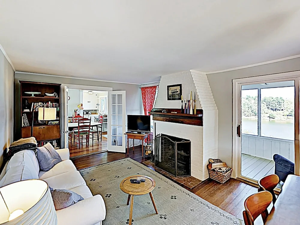 New Listing! Waterfront W/ Stunning Views 4 Bedroom Home