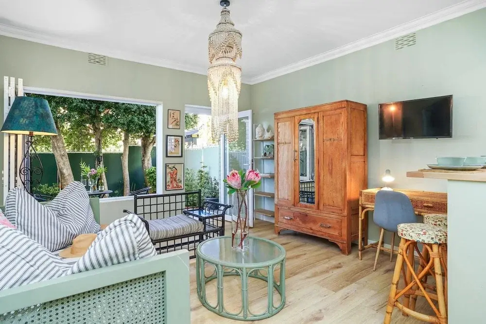 Mimosa Court