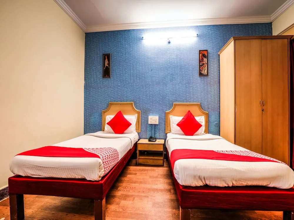 OYO 12237 Luxury Villas