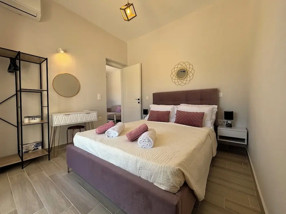 Christiano Apartments