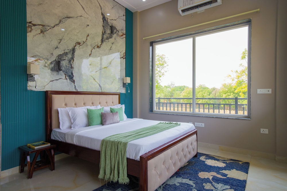 ELIVAAS 3 BHK Amber Villa With Pvt Pool