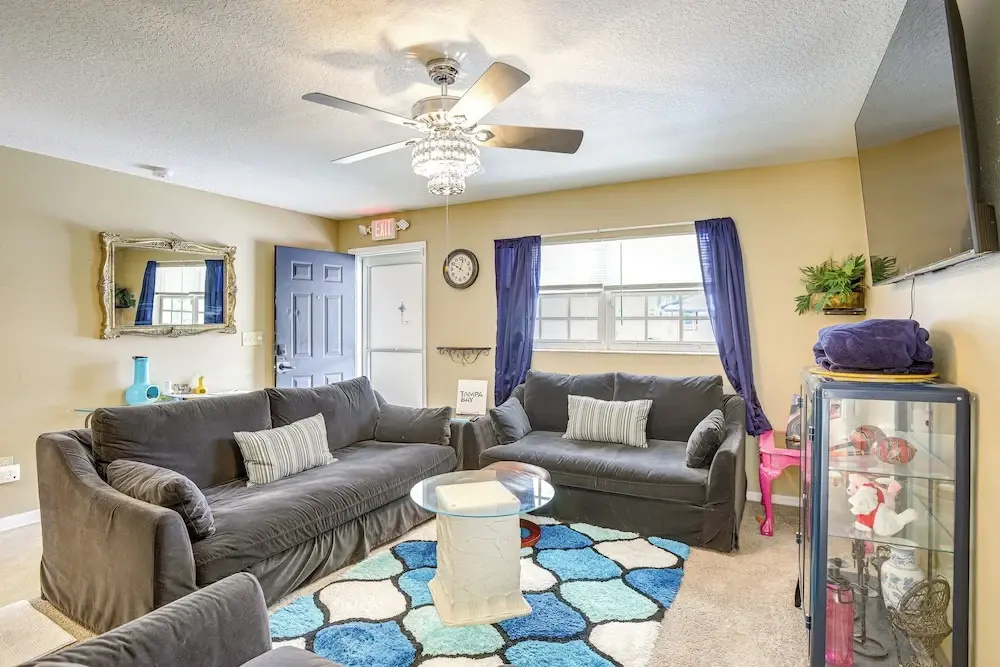 5 Mi to Beach Family-Friendly Home in Clearwater