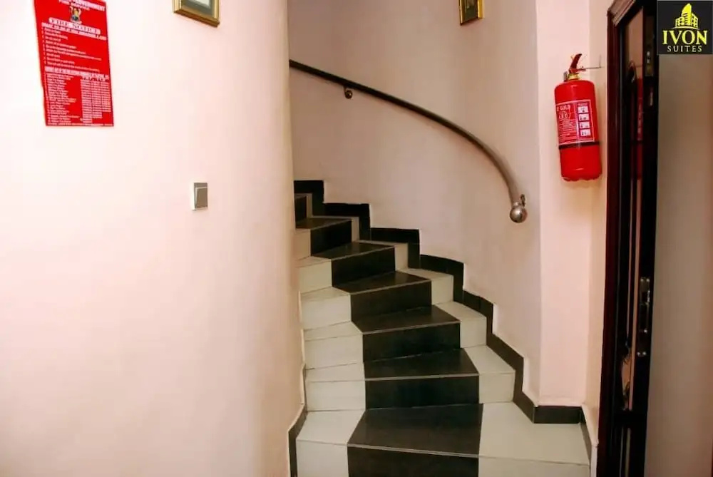 Ivon Suites