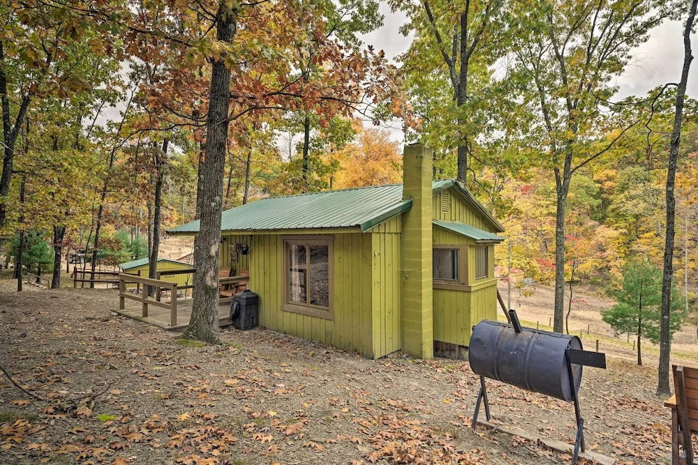 'matt Dillon' Cabin ~ 1 Mile to Raystown Lake!