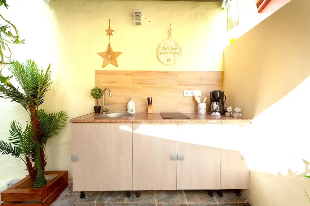 Apartment With one Bedroom in Porto, With Furnished Balcony and Wifi