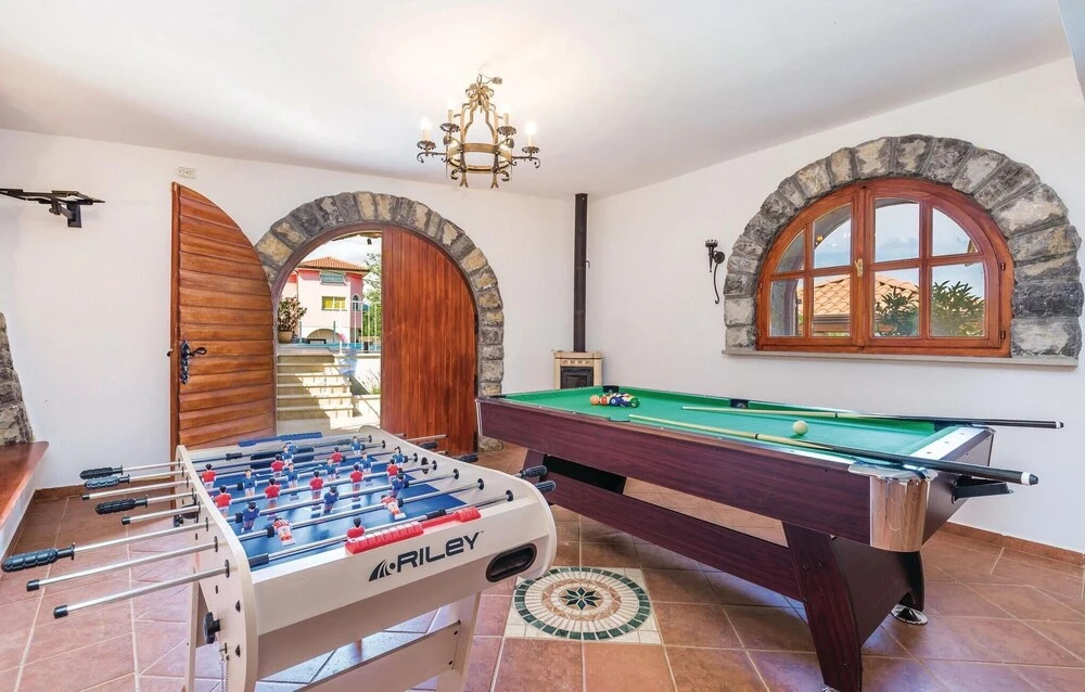 Awesome Home In Lovran With Sauna