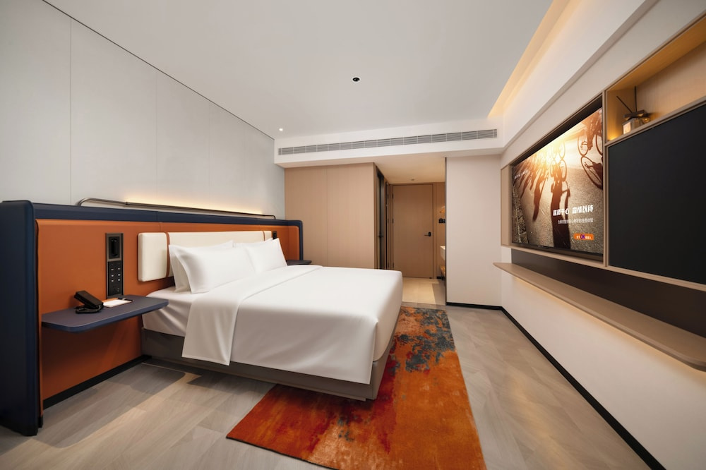 h Crystal Hotel  Xian West 2nd  Branch