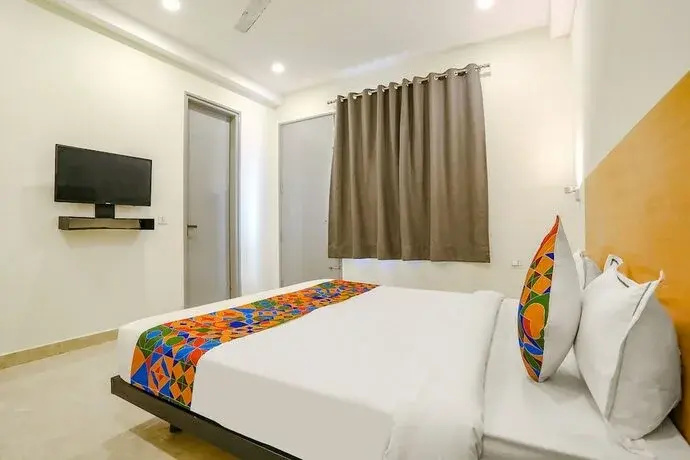 Fabhotel Rose Aroma