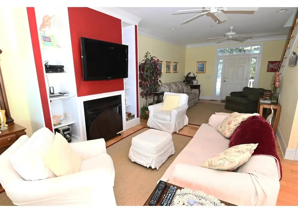 Place To Be - 4 Br Home