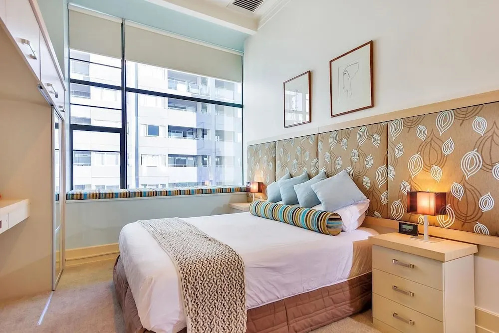 QV Large Penthouse Apartment - 510