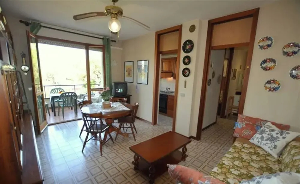 Comfortable Flat for 6 Guests in a Residence With Common Pool in Lignanoriviera