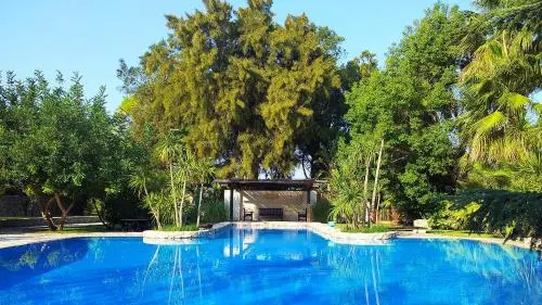 La Villa Apartments