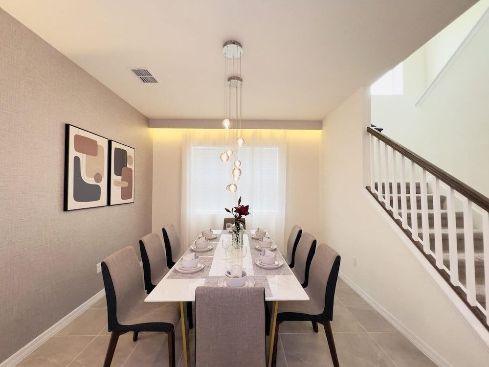 Brand New Charming Themed Home Near Disney
