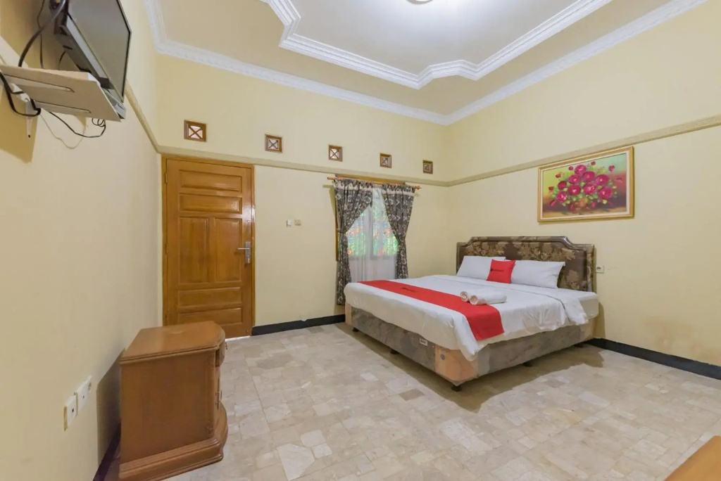 RedDoorz Syariah at Bumi Eyang Enin Homestay Tasikmalaya