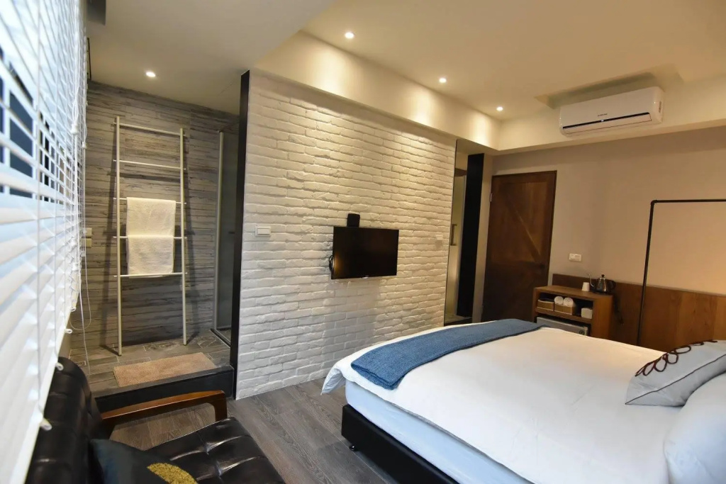 Simple Life Room