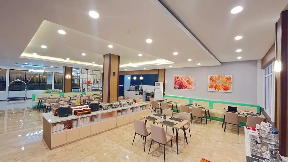 Front One Boutique Adria Boyolali