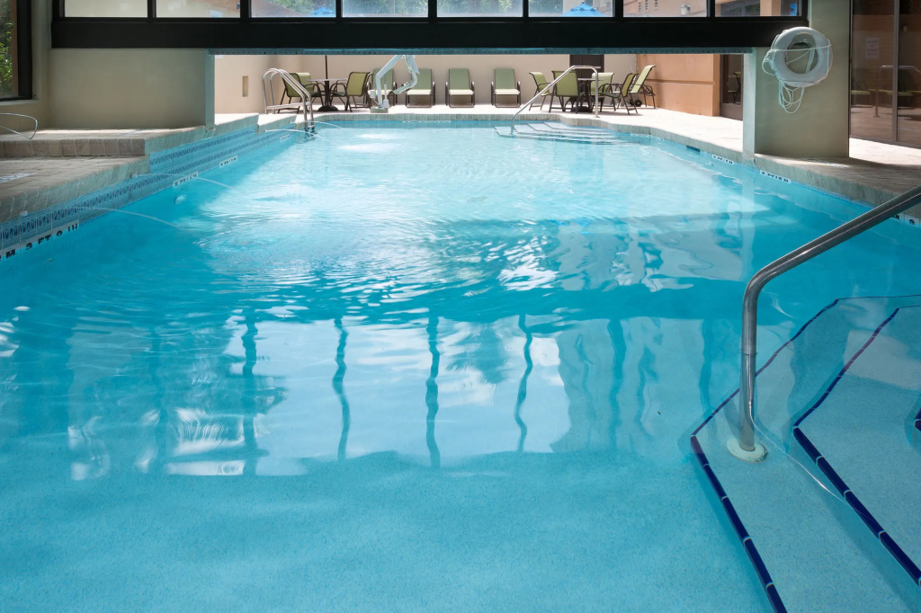 Holiday Inn Express Hotel & Suites Jacksonville Airport by IHG