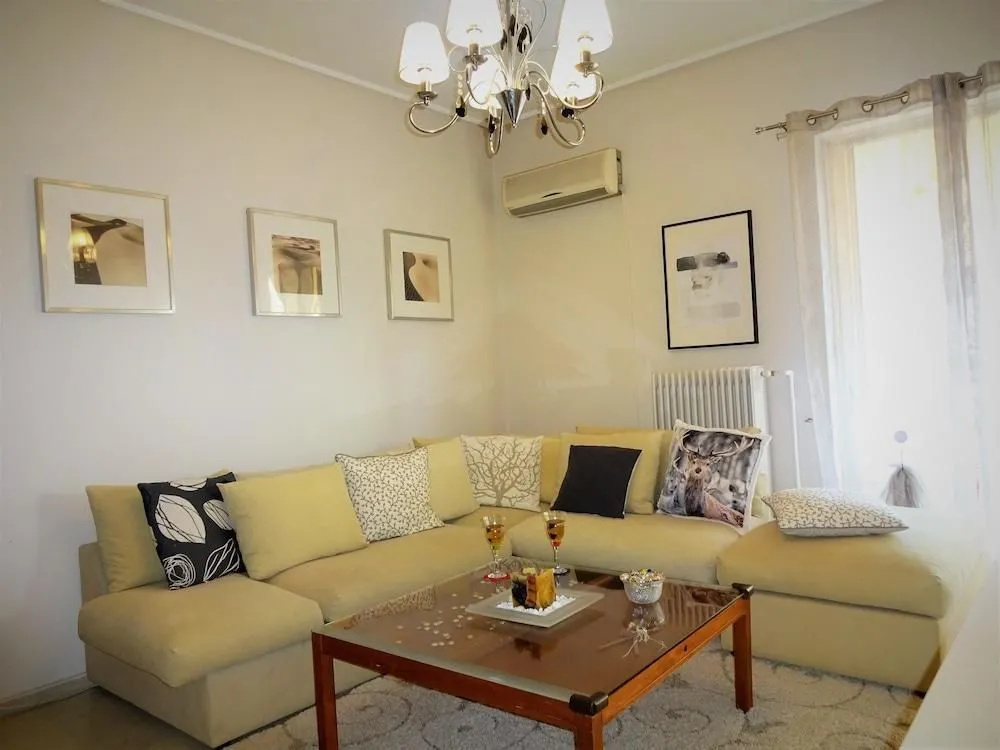 Urban Cosy Flat, 5' Tram/Metro, 2Km From Acropolis