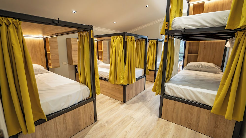 7even Boutique Hostel