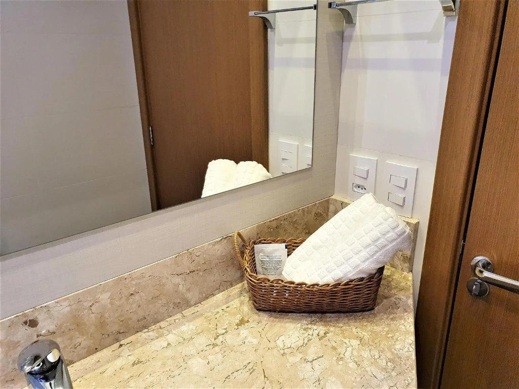 Apto De Luxo A 250Mts Rua Coberta, 2 Suites, Mobiliado E Equipado (205)