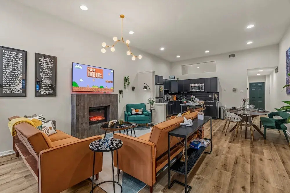 Charming Historic Gem Heart of Philly 2B
