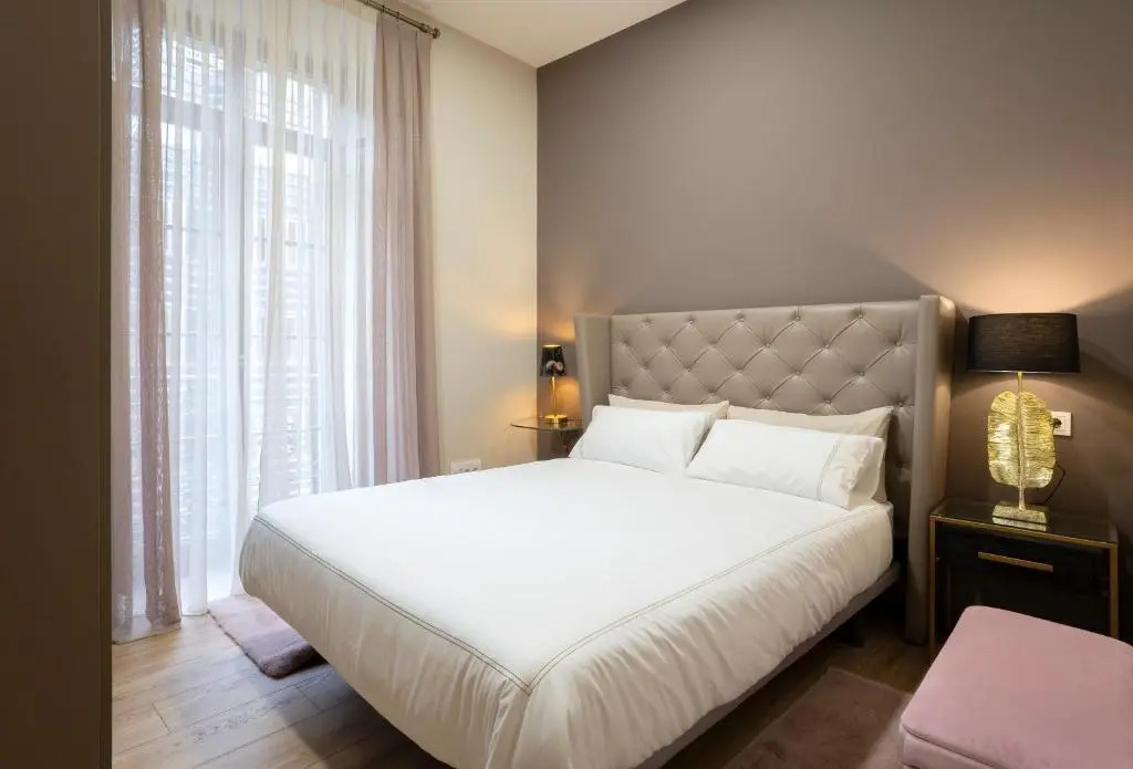 De La Guardia Suite 2